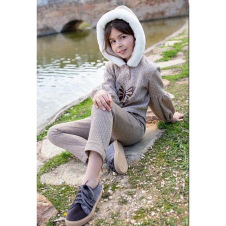 Nekenia Chandal Niña Sudadera Capucha Pelo Serigrafía Mariposa Pantalón Largo Art. 22IC10